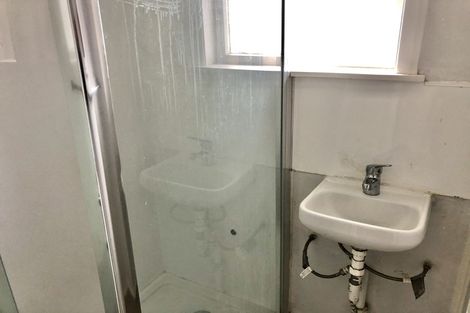 Photo of property in 57 Kelman Road, Kelston, Auckland, 0602