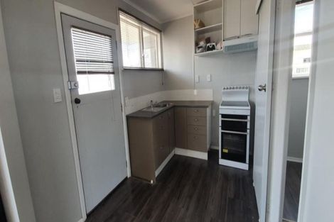 Photo of property in 2 Tiki Street, Castlecliff, Whanganui, 4501