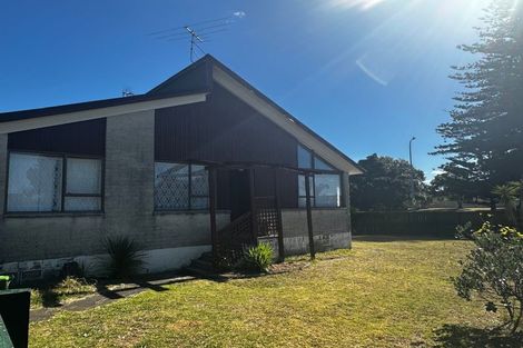 Photo of property in 1/69 Butley Drive, Farm Cove, Auckland, 2012