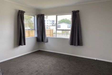 Photo of property in 21 Kemble Close, Mangere, Auckland, 2022