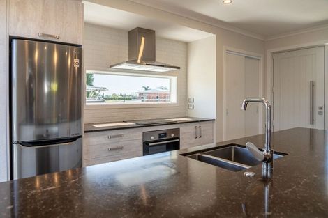 Photo of property in 27 Kayelene Place, Omokoroa, 3114