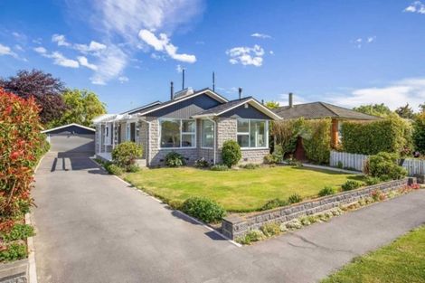 Photo of property in 3 Glenavon Place, Ilam, Christchurch, 8041