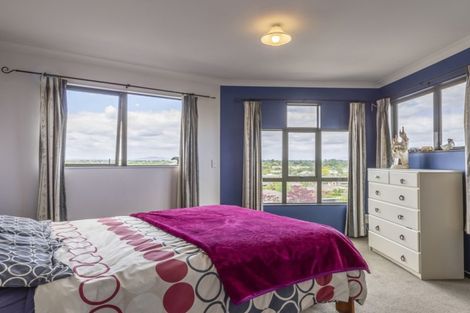 Photo of property in 23 Millennium Heights, Flagstaff, Hamilton, 3210