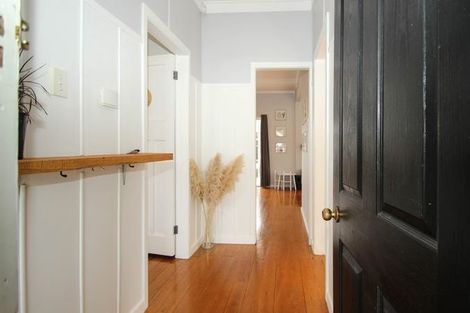 Photo of property in 1212 Caroline Road, Mayfair, Hastings, 4122