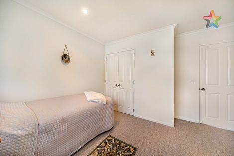 Photo of property in 10 Woodland Mews, Wainuiomata, Lower Hutt, 5014