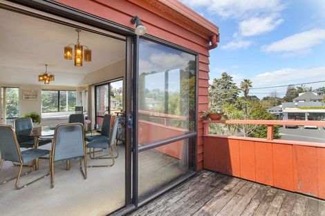 Photo of property in 1/84 Beach Road, Castor Bay, Auckland, 0620