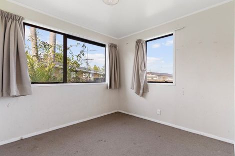 Photo of property in 1 Lansdown Place, Papakura, 2110