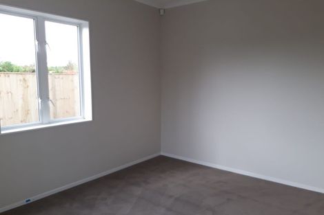 Photo of property in 10 Saddleback Crescent, Papakura, 2110