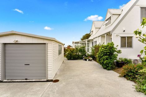 Photo of property in 2/19 Flanshaw Road, Te Atatu South, Auckland, 0610