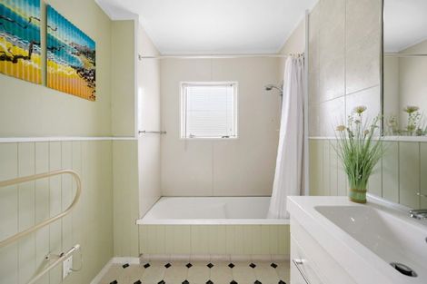 Photo of property in 53 Splitt Avenue, Glenview, Hamilton, 3206