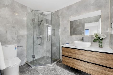 Photo of property in 6 Bendridge Street, Flat Bush, Auckland, 2019