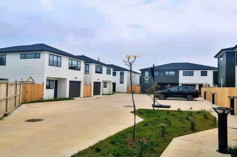 Photo of property in 7c Gulf Crest, Bucklands Beach, Auckland, 2012