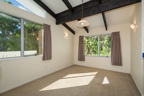 Photo of property in 22 Nor'east Drive, Northcross, Auckland, 0632