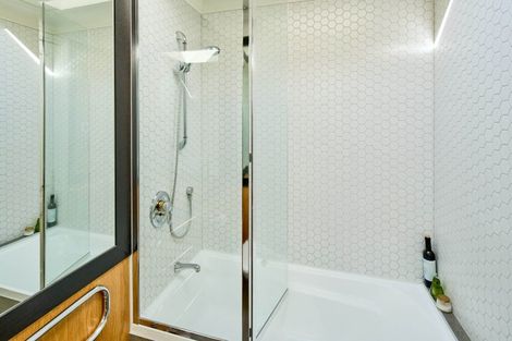 Photo of property in 9/318 Oriental Parade, Oriental Bay, Wellington, 6011