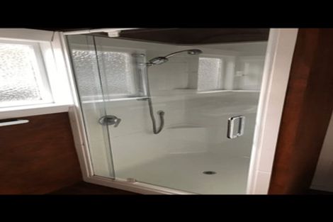 Photo of property in 216 Riccarton Road, Riccarton, Christchurch, 8041