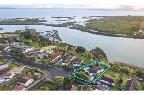 Photo of property in 20 Rukumoana Place, Clendon Park, Auckland, 2103