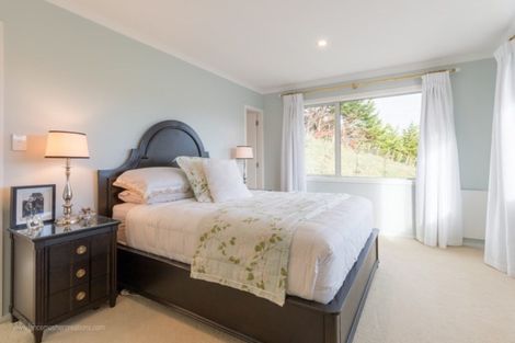 Photo of property in 23 Mervyn Kemp Drive, Tawa, Wellington, 5028