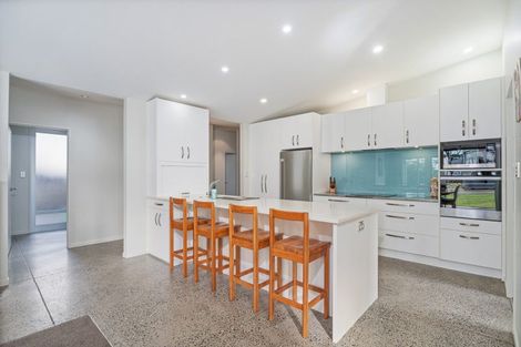 Photo of property in 166 Sands Crescent, Matarangi, Whitianga, 3592