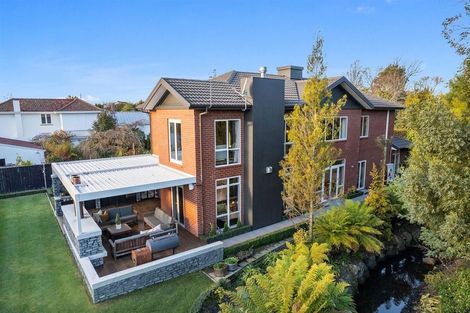 Photo of property in 17a Hamilton Avenue, Ilam, Christchurch, 8041