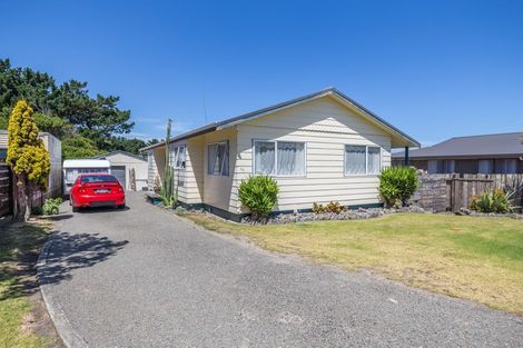 Photo of property in 97 Koputara Road, Himatangi Beach, Foxton, 4891