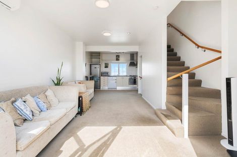 Photo of property in 25 Kirikiri Lane, East Tamaki, Auckland, 2013