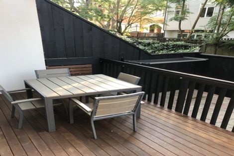 Photo of property in 6m Carlton Gore Road, Grafton, Auckland, 1023