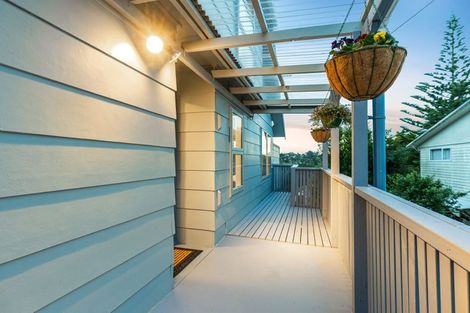 Photo of property in 1/77 Manuka Road, Bayview, Auckland, 0629