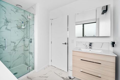 Photo of property in 11/8 Yeovil Road, Te Atatu Peninsula, Auckland, 0610