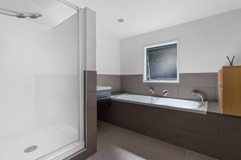 Photo of property in 5 Williams Street, Sunshine Bay, Queenstown, 9300