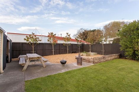 Photo of property in 14 Englefield Road, Belfast, Christchurch, 8051