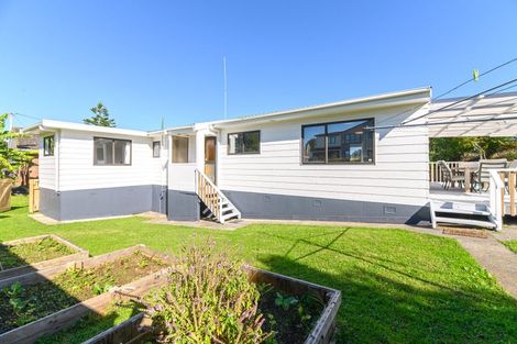 Photo of property in 2/68 View Road, Henderson, Auckland, 0612