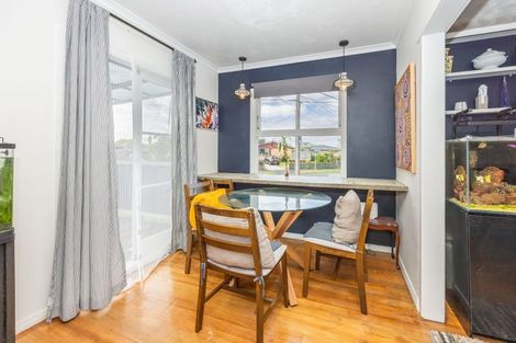 Photo of property in 15 Matthews Crescent, Melville, Hamilton, 3206