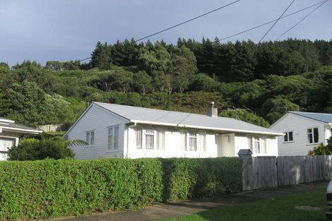 Photo of property in 13 Greer Crescent, Tawa, Wellington, 5028