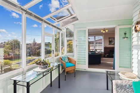 Photo of property in 8 Francis Road, Paraparaumu Beach, Paraparaumu, 5032