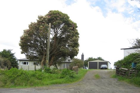 Photo of property in 220 Tawa Road, Kumeu, 0891