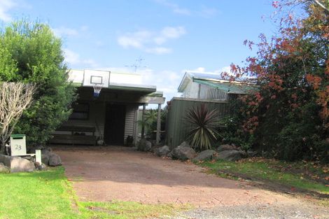 Photo of property in 23 Lookout Drive, Laingholm, Auckland, 0604