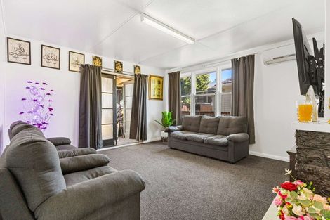 Photo of property in 51 Kenney Crescent, Fairfield, Hamilton, 3214