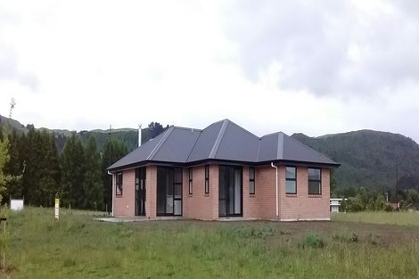 Photo of property in 50 Oakdale Drive, Kinloch, Taupo, 3377