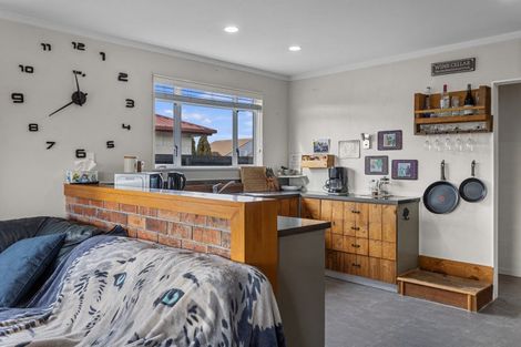 Photo of property in 22 Amberley Beach Road, Amberley, 7410