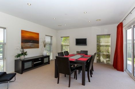 Photo of property in 4 Links Drive, Waiwhakaiho, New Plymouth, 4312
