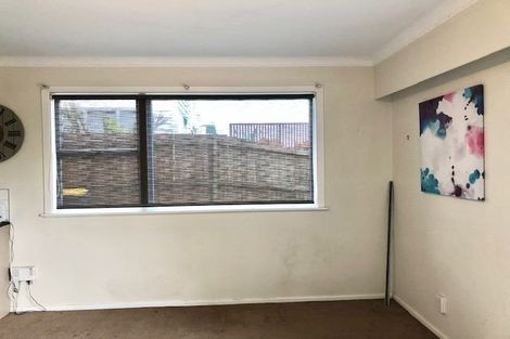 Photo of property in 1/104 Sylvan Avenue, Northcote, Auckland, 0627