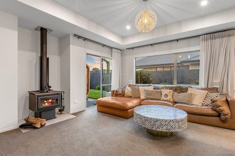 Photo of property in 32 Dunlops Crescent, Marshland, Christchurch, 8083