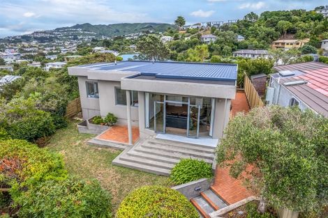 Photo of property in 5 Clifford Road, Johnsonville, Wellington, 6037