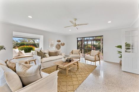 Photo of property in 7 Kaitake Place, Oakura, 4314