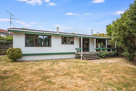 Photo of property in 15 James Cook Drive, Whitby, Porirua, 5024