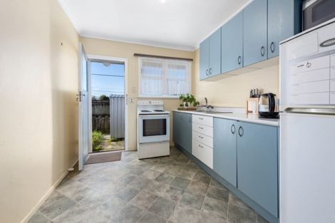 Photo of property in 2/6 Granville Street, Silverstream, Upper Hutt, 5019