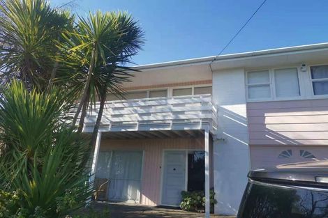 Photo of property in 114 Sturges Road, Henderson, Auckland, 0612