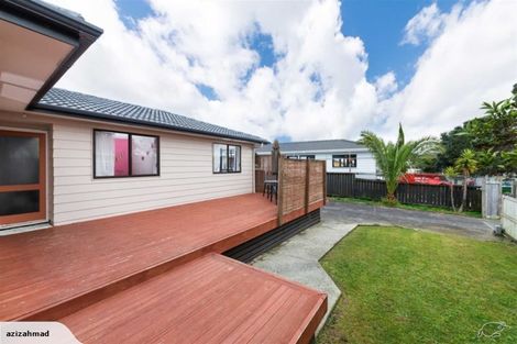 Photo of property in 23 Armada Drive, Ranui, Auckland, 0612