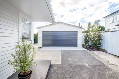 Photo of property in 8a Grande Vue Road, Papatoetoe, Auckland, 2025