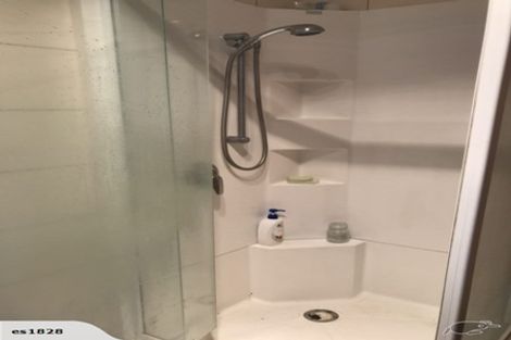 Photo of property in 19 Glennandrew Drive, Half Moon Bay, Auckland, 2012